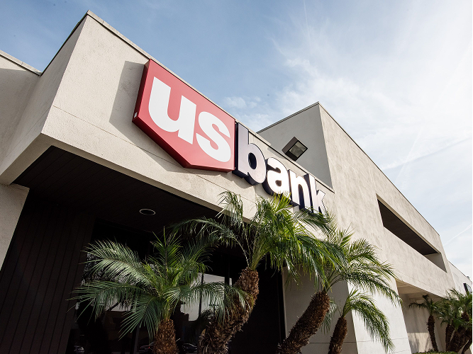 usb-branch-exterior-photograph